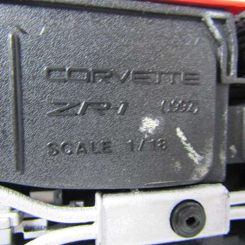 Maisto 1992 Corvette ZR1 model car- scale 1/18