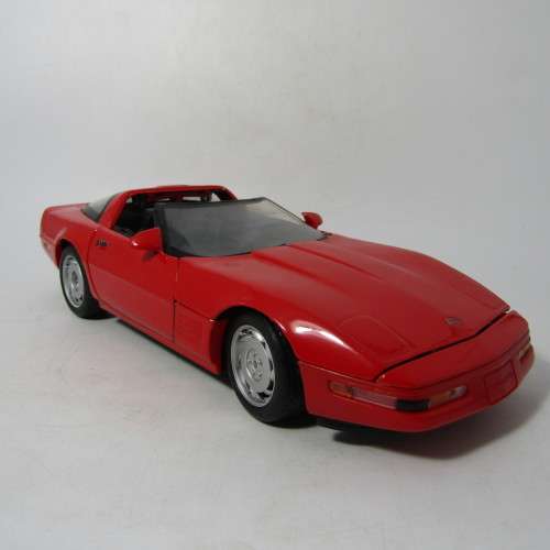 Maisto 1992 Corvette ZR1 model car- scale 1/18