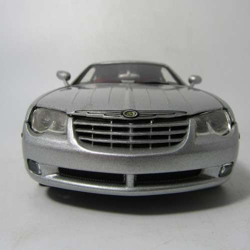 Motor Max Chrysler Crossfire model car - scale