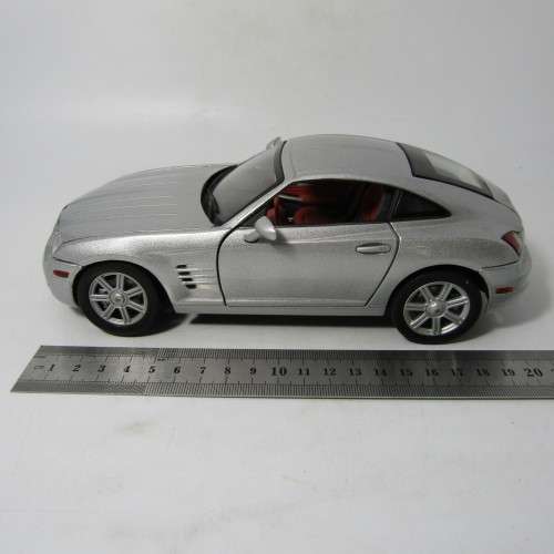 Motor Max Chrysler Crossfire model car - scale