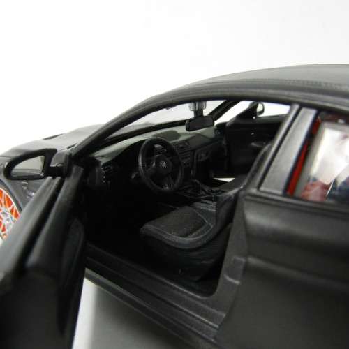 Maisto BMW M4 GTS model car - scale 1/24
