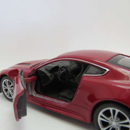 Welly Aston Martin V12 vintage die-cast model car - Pull back action