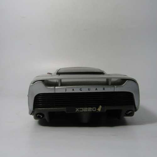 Maisto Jaguar XJ 220 model car - scale 1/18