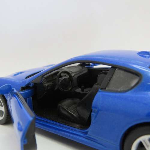 RMZ City 2018 Maserati Gran Turismo model car - Pull back action