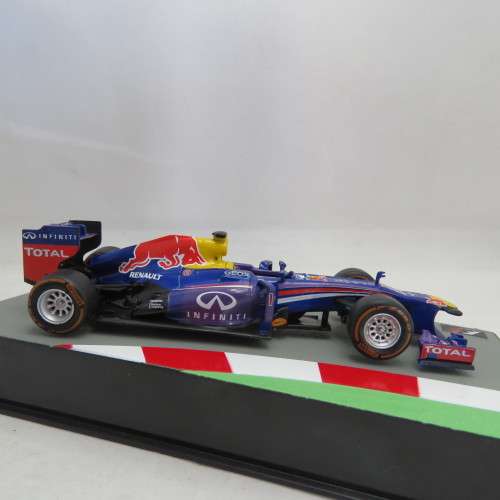 Formula 1 Red Bull RB9 - 2013 model car - #1 Sebastian Vettel - Scale 1/43