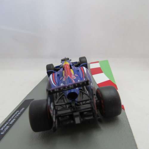 Formula 1 Red Bull RB9 - 2013 model car - #1 Sebastian Vettel - Scale 1/43