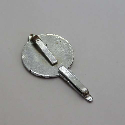 Enameled early Total breast badge - Vintage