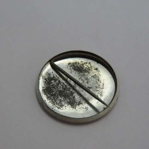 Vintage Total pin badge (tinnie)