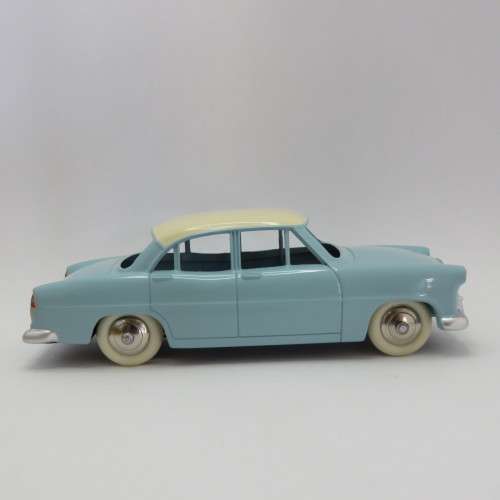 Dinky Toys #24 Z Simca Versailles model car - Mint boxed - DeAgostini Ltd