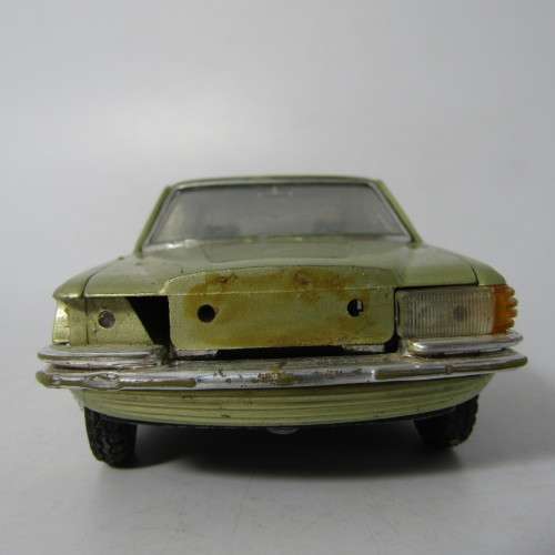 Vintage GAMA Mercedes-Benz 450 SE die-cast model car - scale 1/24 - well used