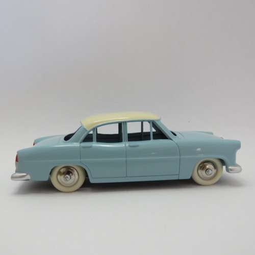 Dinky Toys #24 Z Simca Versailles model car - Mint boxed - DeAgostini Ltd