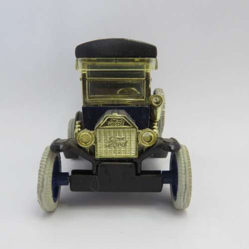 ERTL 1918 Ford Model T delivery van - Ta-Pat-Co - Tyres damaged