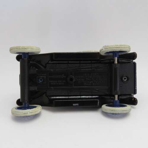 ERTL 1918 Ford Model T delivery van - Ta-Pat-Co - Tyres damaged