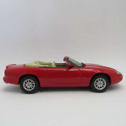 Vitesse Jaguar XK8 die-cast model car - Scale 1/43