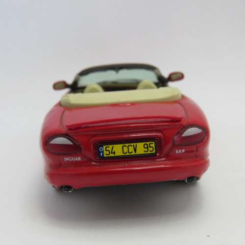Vitesse Jaguar XK8 die-cast model car - Scale 1/43