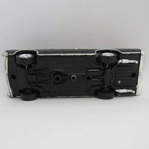 NewRay 1966 Pontiac GTO convertible model car - Scale 1/43
