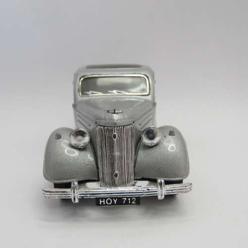 Matchbox Dinky 1949 Ford V8 Pilot die-cast model car