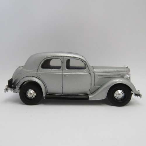 Matchbox Dinky 1949 Ford V8 Pilot die-cast model car
