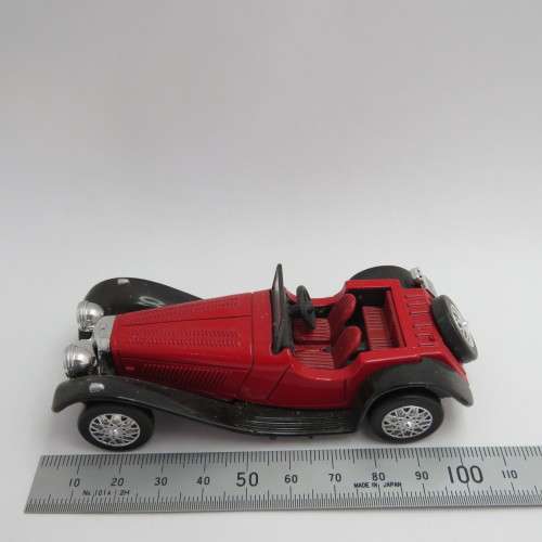 NewRay Jaguar SS 100 model car - Scale 1/43