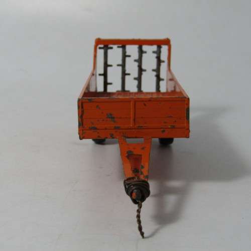 Yaxon Art 071 orange farm trailer - hook missing