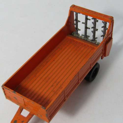 Yaxon Art 071 orange farm trailer - hook missing