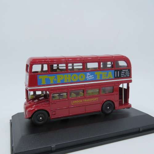 Oxford London Bus `Typhoo tea` die-cast model in case