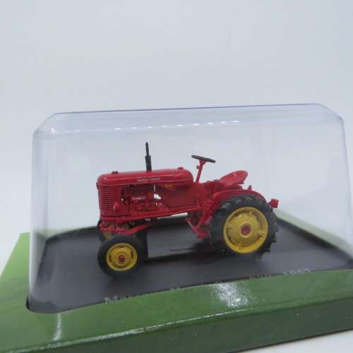 Hachette tractors issue 3 - 1957 Massey - Harris Pony 820 die-cast tractor - Scale 1/43
