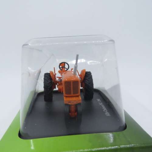 Hachette tractors issue 4 - 1945 Allis-Chalmers WC die-cast tractor - Scale 1/43