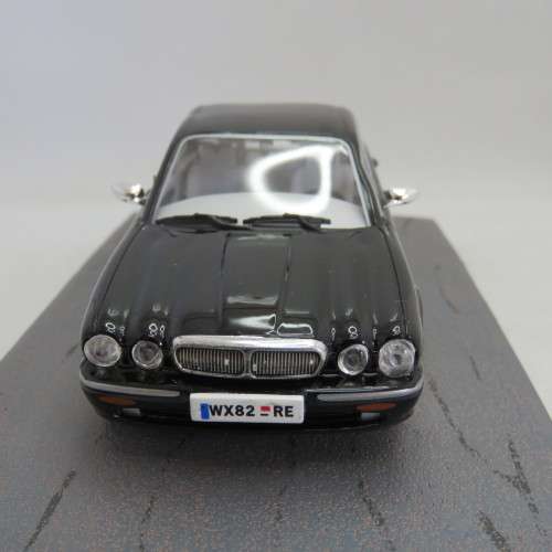 James Bond 007 Daimler Super eight model car - Quantum of Solace