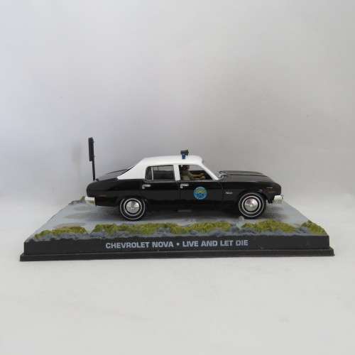 James Bond 007 Chevrolet Nova Police car - Live and let die