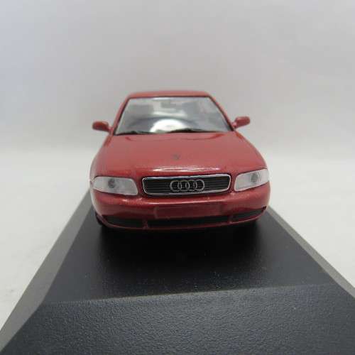 Minichamps Audi A4 die-cast model car - Scale 1/43 - Case has some damage