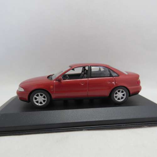Minichamps Audi A4 die-cast model car - Scale 1/43 - Case has some damage
