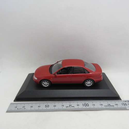 Minichamps Audi A4 die-cast model car - Scale 1/43 - Case has some damage