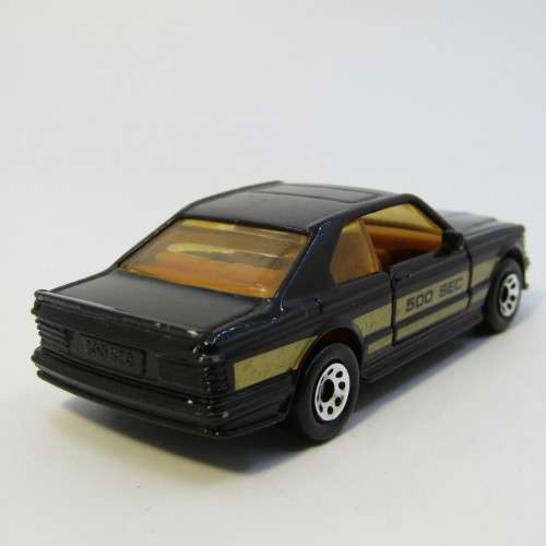 Matchbox Mercedes-Benz 500 SEC toy car - opening doors - scale 1/64