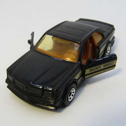Matchbox Mercedes-Benz 500 SEC toy car - opening doors - scale 1/64