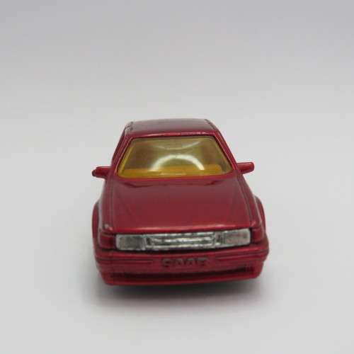 Matchbox SAAB 9000 Turbo toy car - Opening doors - Scale 1/60