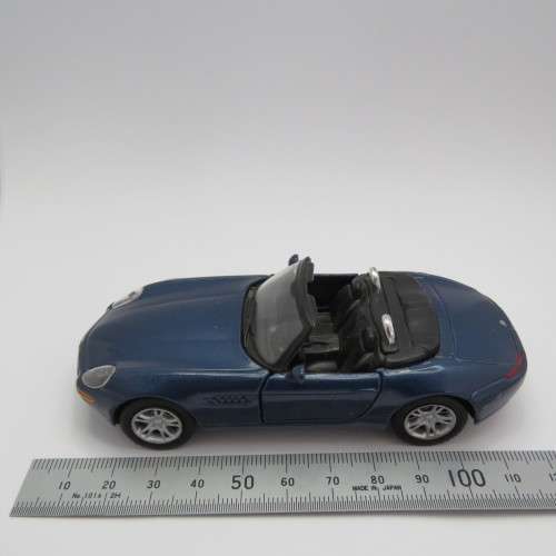Maisto BMW Z8 model car - Scale 1/38