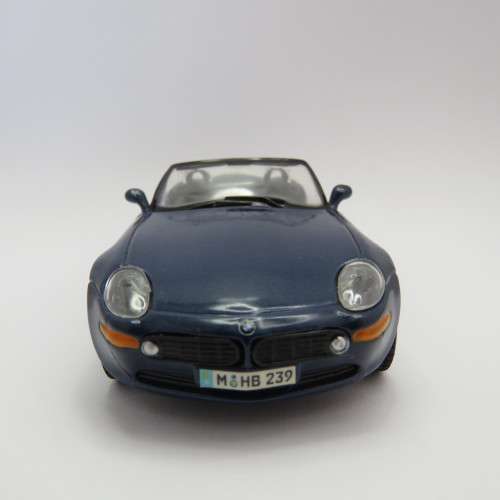 Maisto BMW Z8 model car - Scale 1/38