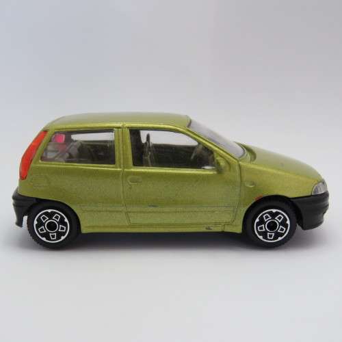 Bburago Fiat Punto model car - Scale 1/43