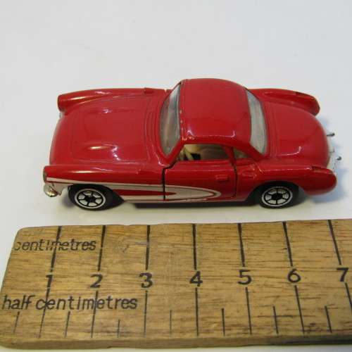 Yatming #1079 - 1957 Chevrolet Corvette toy car - opening doors