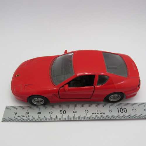 Maisto Shell Ferrari 456 GT model car - Pull back action - Scale 1/39