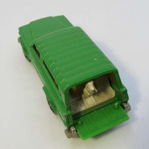 Majorette #236 Jeep Cherokee toy car - scale 1/64 - opening rear