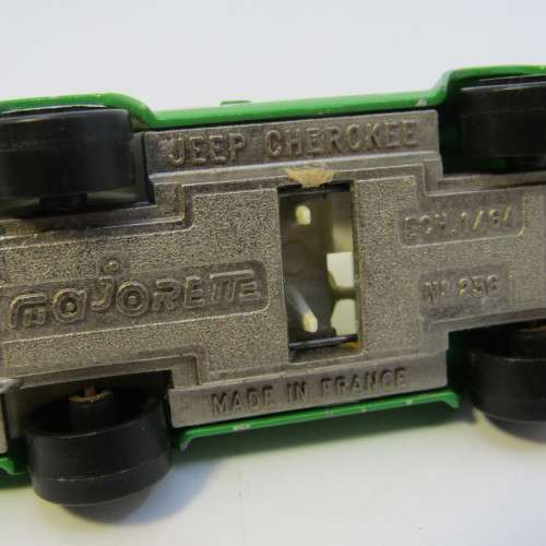 Majorette #236 Jeep Cherokee toy car - scale 1/64 - opening rear