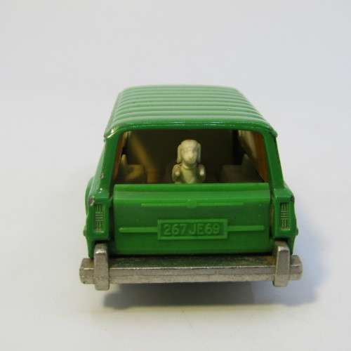 Majorette #236 Jeep Cherokee toy car - scale 1/64 - opening rear