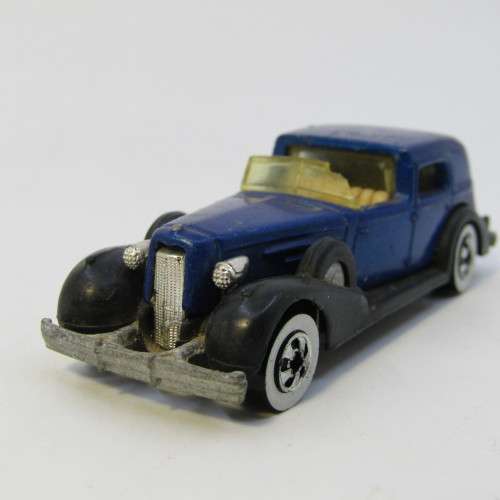 Hot Wheels classic caddy toy car - Malaysia - window damaged