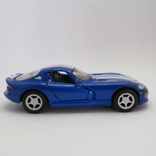 Maisto Dodge Viper GTS model car - Scale 1/39