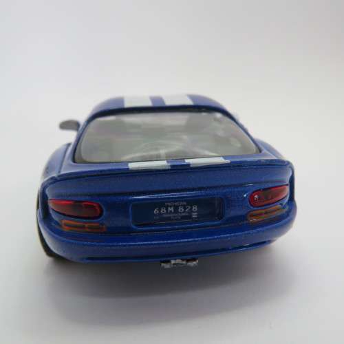 Maisto Dodge Viper GTS model car - Scale 1/39