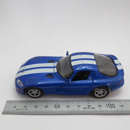 Maisto Dodge Viper GTS model car - Scale 1/39