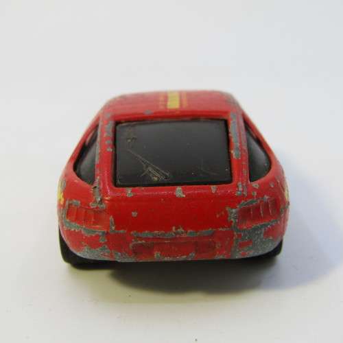 1983 Hot Wheels Real Riders Porsche 928 toy car with Gold wheels