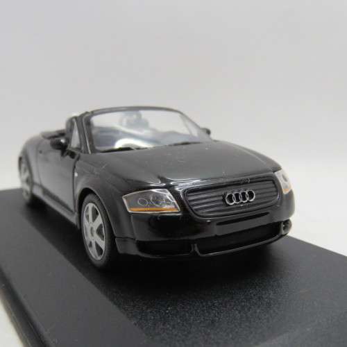 Minichamps Audi TT Roadster model car - Scale 1/43